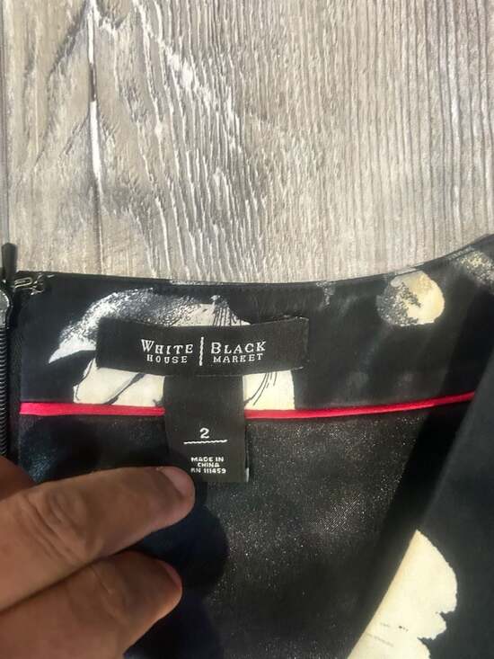 White House Black Market Floral Cap Sleeve Fit and Flare Dress Size 2 - Picture 3 of 9